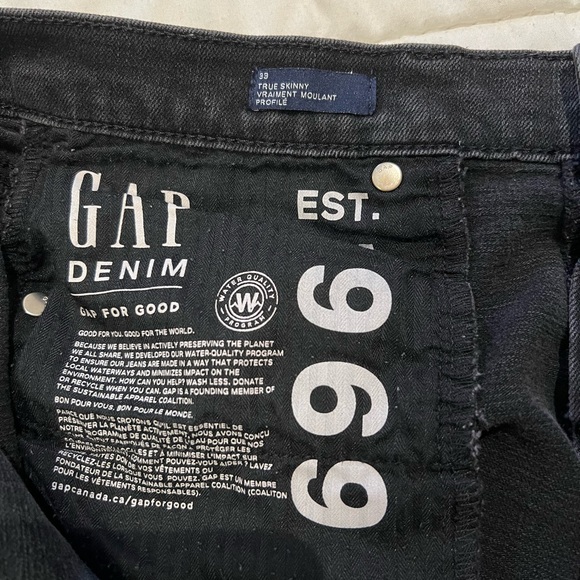 CUTE Black ripped style jeans BRAND GAP Size 33 - Picture 2 of 4